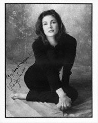 Paige Turco autograph